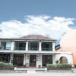 Oyo 422 Achterhuis Guesthouse