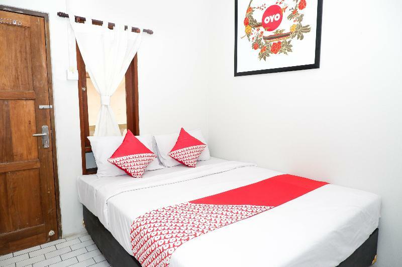 Hotel Oyo 422 Achterhuis Semarang