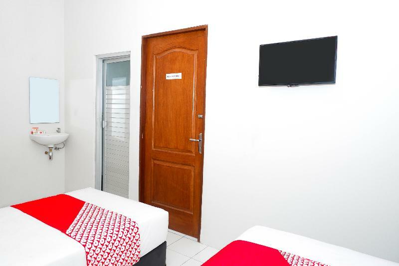 Oyo 422 Achterhuis Semarang